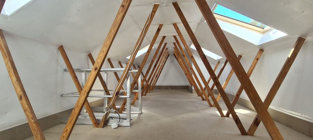 Dust-proof attic storage Brisbane home