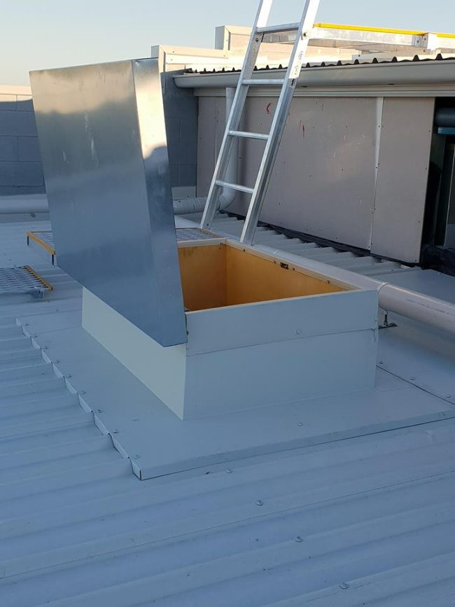 32928278_1969477183366416_1003105069568098304_n Hatch to Roof.