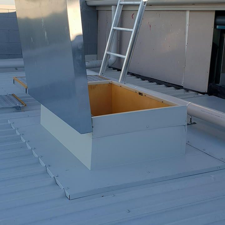 32928278_1969477183366416_1003105069568098304_n Hatch to Roof.